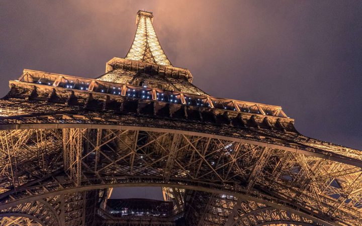 paris river cruise family