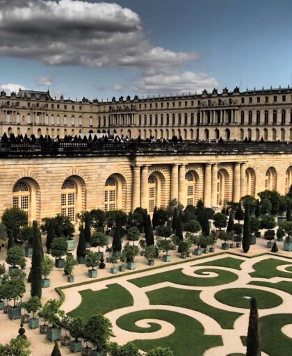Versailles castle and garden