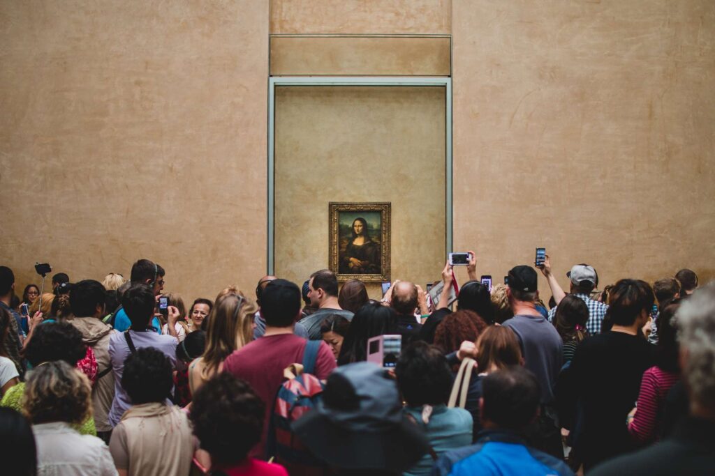 Louvre Museum: Mona Lisa Without the Crowds Last Entry Tour